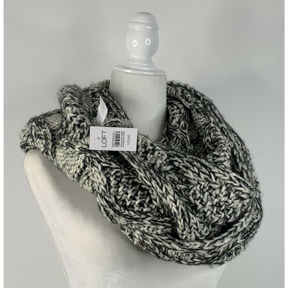 LOFT | Accessories | Nwt Loft Confetti Chunky Knit Infinity Scarf Os ...